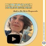A imagem mostra o rosto de Mayra e, à frente, bolsinhas de plásticos dentro das quais se entrevê frascos de óleos essenciais. Está escrito: meu kit viagem de óleos essenciais. Assista no You Tube da @mayra c castro. Completam a imagem o logotipo do You Tube e o desenho de uma janela aberta com floreira, que é o logo da Casa Máy, fundada em 2009, e o site www.casamay.com.br.